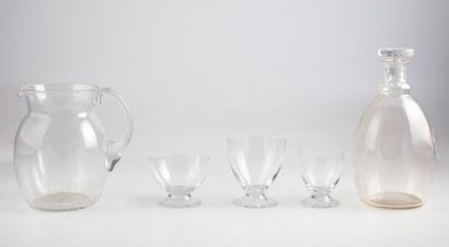 null DAUM-France
Crystal glass service resting on a foot decorated with a geometrical...