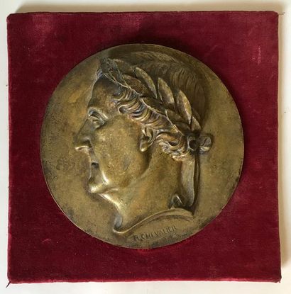 CHEVALIER H. CHEVALIER, late 19th century
Large patinated bronze medallion carved...