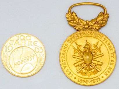 null Médaille en or jaune datée 1870, 1871, Les vétérans des armées de terre et de...