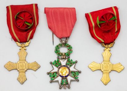 null Médaille Légion d'Honneur ainsi que 2 décorations religieuses