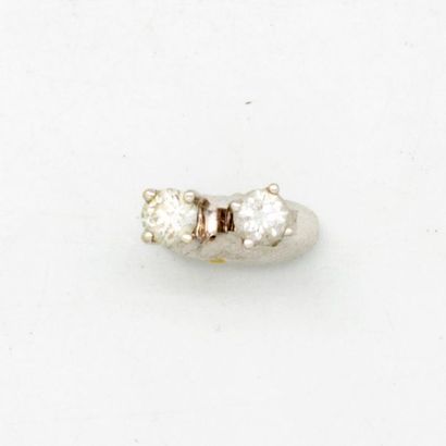 White gold and diamond ear chips, 0.10/100...