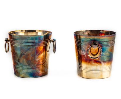 null Pair of small silver
metal ice buckets H.: 10 cm; D.: 10 cm 