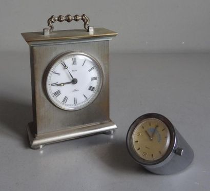 null Brushed metal officer's clock and desk clock. Circa 1960/70
H. 12 and 4 cm
Working...