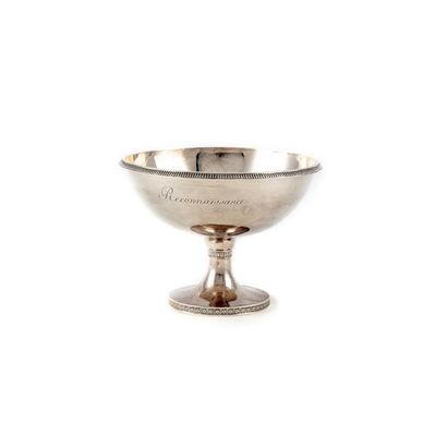 null Metal bowl on stand engraved "reconnaissance"
H.: 10.5 cm; D.: 14 cm 