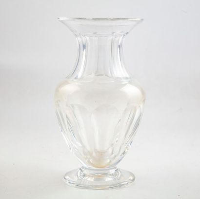 SAINT LOUIS Manufacture de SAINT LOUIS
Vase de forme balustre en cristal taillé de...