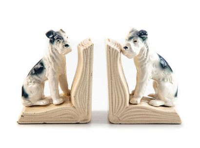 null Pair of ceramic bookends with fox terrier decoration
H.: 13 cm