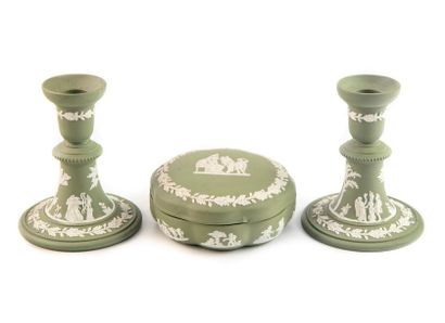 Wedgwood WEDGWOOD
Water green Wedgwood porcelain set including a pair of candle holders...