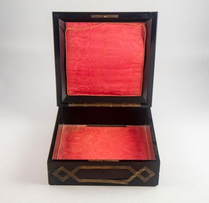 null Square-shaped box made of blackened wood veneer and inlaid with engraved brass...