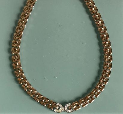 Necklace in flat mesh gold-plated metal decorated...