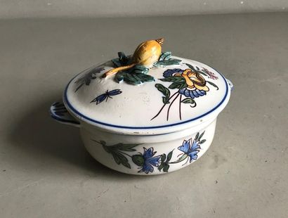 SAMADET SAMADET (?)
Earthenware covered sugar bowl with polychrome decoration of...