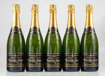 5 bouteilles MOUTARDIER DARTOIS 2009 Champagne...