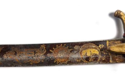 null Cavalry officer's sabre, ebony checkered fuse, lion-headed pomeau, single-branch...