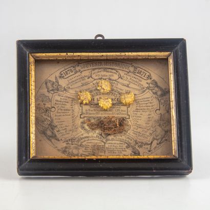 null Historic souvenir frame of the siege of Paris 1870-1871.

H. : 13 cm ; W. :...