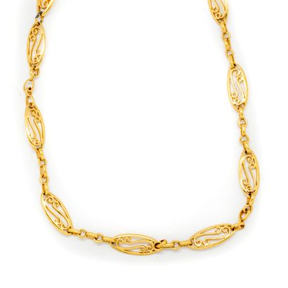 null Long necklace and bracelet from a gold-plated metal watch chain