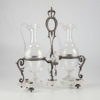 null Armand FRENAIS

Oil and vinegar cruet in crystal engraved with vine flowers...