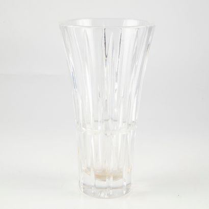 null Cut crystal vase. 

H. : 20 cm