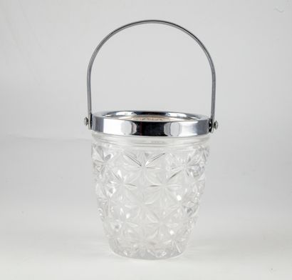 null Ice bucket with moulded glass and silver metal frame. 

H. : 13,5 cm