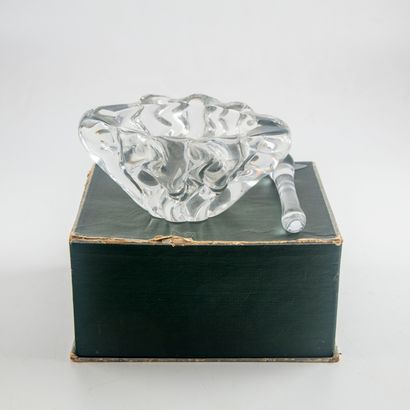 null DAUM - France

Pillon et mortier en cristal

H. 7 cm ; L. :16 cm