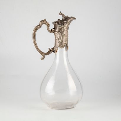 null Crystal decanter, pewter rocaille style frame. 

H. 31 cm