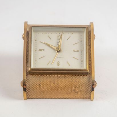 null UTI

Small gold-plated metal desk clock

L.: 10 cm