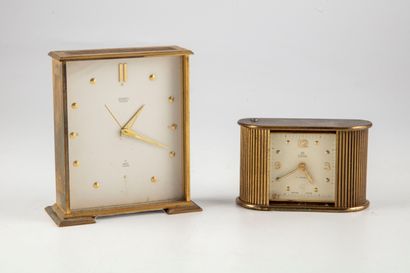 null Set of two NAPPEY and UTI desk clocks.

H. : 6 cm 

H. 11 cm