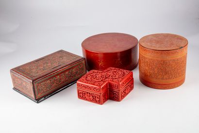 null Set of four lacquered wooden boxes with Asian decor.

(wear and tear, and small...