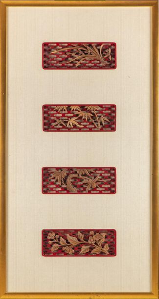 CHINE CHINA - XXth
Four framed decorative panels in lacquered wood
105 x 56 cm