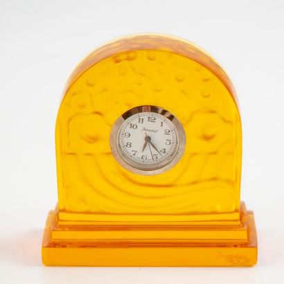 BACCARAT Maison BACCARAT - France
Small table clock in polished yellow glass on the...