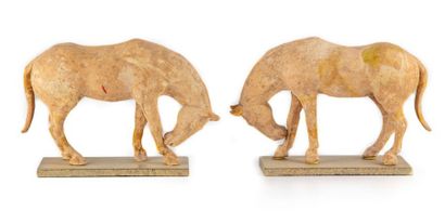 CHINE - SUI CHINA - SUI Era (581 - 618)
Two terra cotta horses at rest with their...