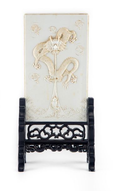 CHINE CHINA - Late 19th century
Rectangular bisque lettering screen with high relief...