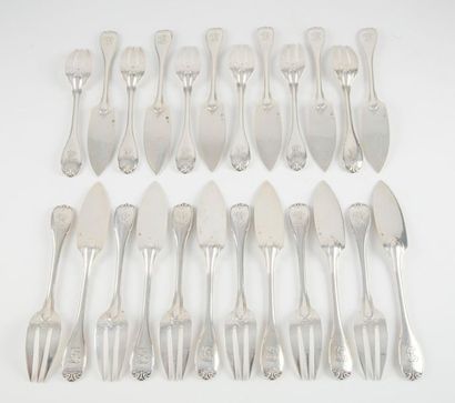 PUIFORCAT Emile PUIFORCAT
Twelve pieces of silver fish cutlery (forks and knives)...