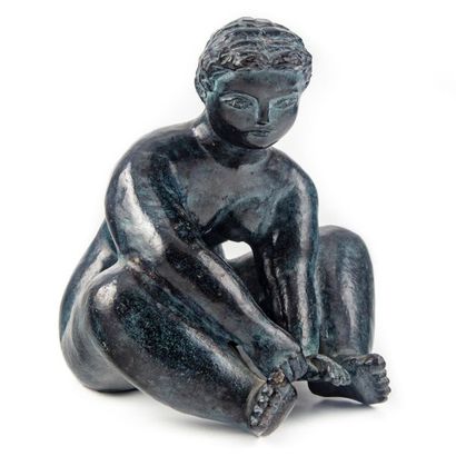 CECILE TAREL Cécile TAREL (1946)
Seated woman
Bronze with green patina
Signed under...