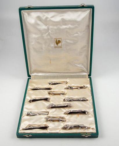 GALLIA Maison GALLIA - Paris
12 zoomorphic metal knife holders in their box
(missing...