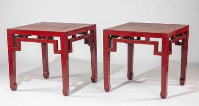 CHINE CHINA - XXth
Two pieces of sofa in red lacquered wood and inlaid stone
62 x...