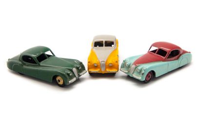 null DTGB 1/43
Batch of 3 Jaguar XK120 ref. 157: one two-tone yellow and grey paint...