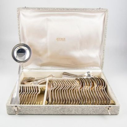CHRISTOFLE Maison CHRISTOFLE
Household silver plated, net and ribbon design including...