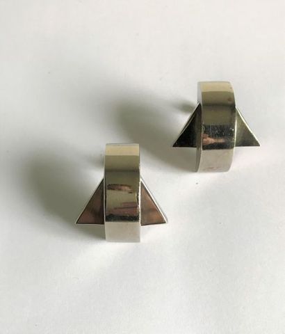 null Pair of modernist metal earrings.