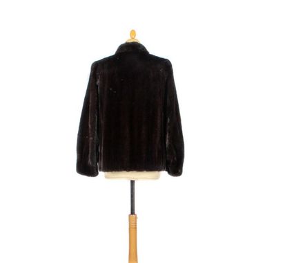 HALIFAX HALIFAX Couture - rue Saint Honoré Paris
Mink jacket 
Size S
As is