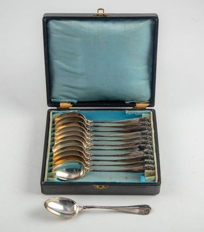 null 12 small silver spoons 
M.O : unread - Minerva hallmark - Weight : 288 g. 
...