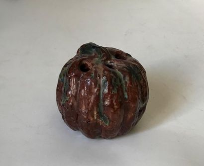 null Ceramic fruit-shaped penholder
H. 6,5 cm
