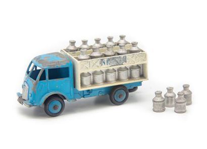 DINKY TOYS DTF 1/43
Dairy Ford truck ref. 250 complete (cans extra) condition of...