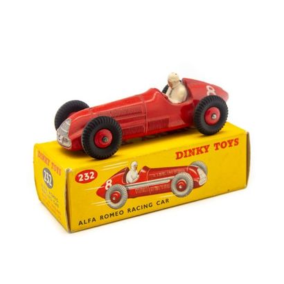 DINKY TOYS DTGB 1/43
Alfa Romeo Racing Car réf. 232 couleur rouge numéro 8 TBE en...