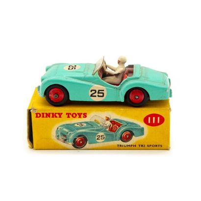 DINKY TOYS DTGB 1/43
Triumph TR2 light green with driver number 25 to be cleaned...