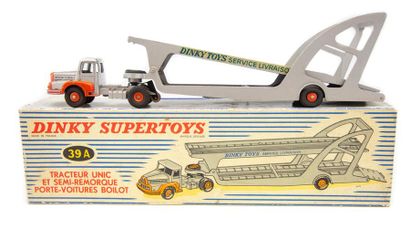 DINKY TOYS DINKY SUPERTOYS 1/43
Tractor Trailer Carrier Boilot, TBE to report two...