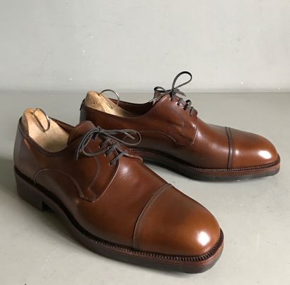 null J.M WESTON - Vintage

Paire de chaussures Derby à lacets en cuir marron clair....