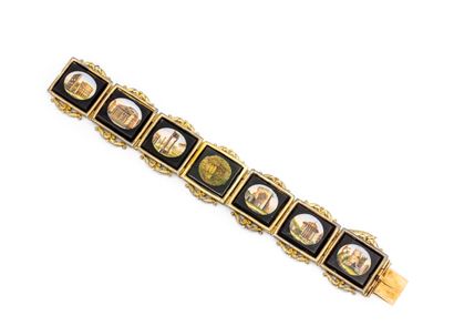 null Bracelet articulé orné de plaques en onyx à décor de temples romains en micromosaïque...