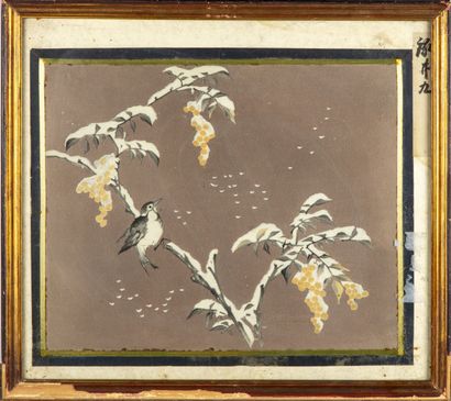 JAPON JAPON

Ensemble de 4 peintures sur soie

35 x 40 cm

Traces d'humidité