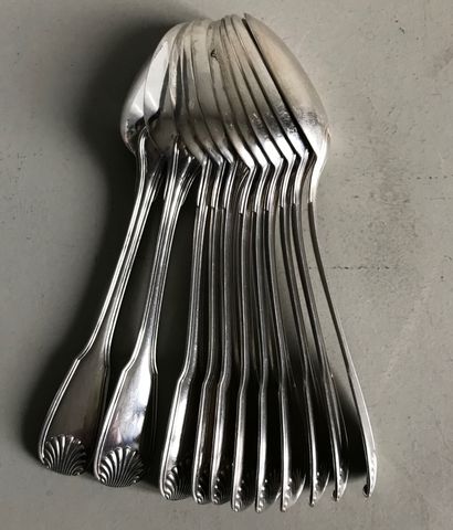 PUIFORCAT 
Emile PUIFORCAT





Set of eleven silver soup spoons with double filets...