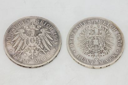 null Lot de deux pièces comprenant : 

- 1 pièce de 5 Mark Hamburg 1876, J

- 1 pièce...