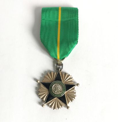 Médaille de Chevalier du Mérite de la République...